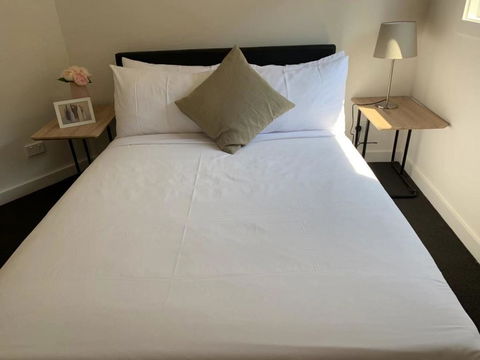 Delicate And Peaceful Bundoora Townhouse 12 - Tourism TAS 2