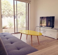Delicate and Peaceful Bundoora Townhouse 20-R4
