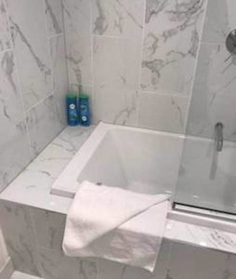 Delicate And Peaceful Bundoora Townhouse 7 - Tourism TAS 3