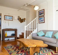 Delightful 3 Bedroom Apartment near Chapel Street in St Kilda - Hobart Tourism