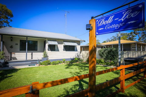 Dell-Lee Cottage - Hobart Tourism 1