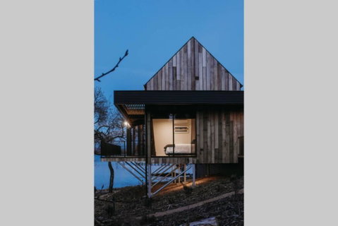 Deviot Boat House - Tourism TAS 2