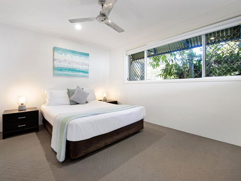 Diamond Beach 3 Bedroom Poolside Apartment - Hobart Tourism 1
