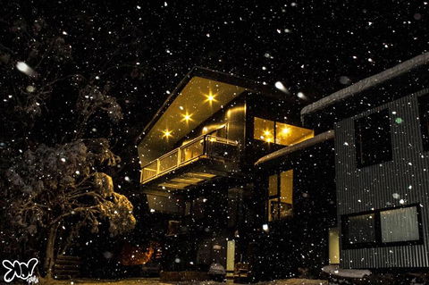 Diana Alpine Lodge - Hobart Tourism 0