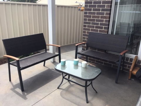 Discover Warilla - Bright And Airy Townhouse Near The Beach And Lake - Tourism TAS 3
