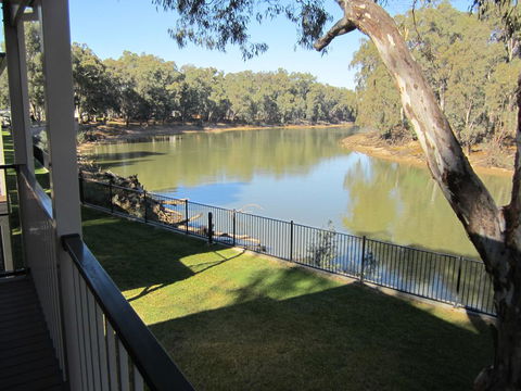 Discovery Parks - Maidens Inn, Moama - Hobart Tourism 0