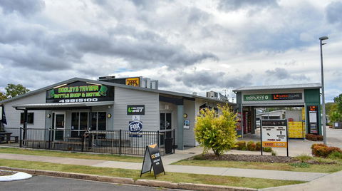 Dooley's Tavern & Motel Springsure - Hobart Tourism 1