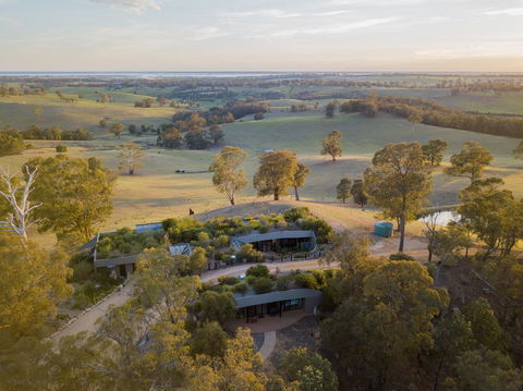 Down To Earth Farm Retreat - Hobart Tourism 1