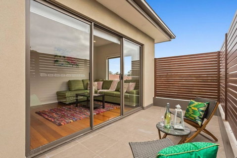 Dromana Beach House For Two Families. - Tourism TAS 3