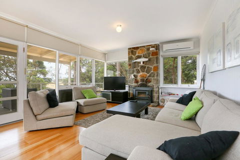 DROMANA BEACH SHACK... - Hobart Tourism 3