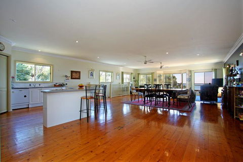 Dromana Dreaming - Hobart Tourism 1