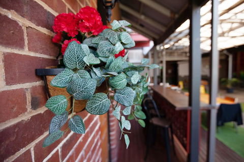 Duke's Inn - Hobart Tourism 2