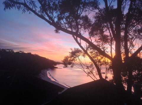 Dutchies Beachside Retreat - Hobart Tourism 0