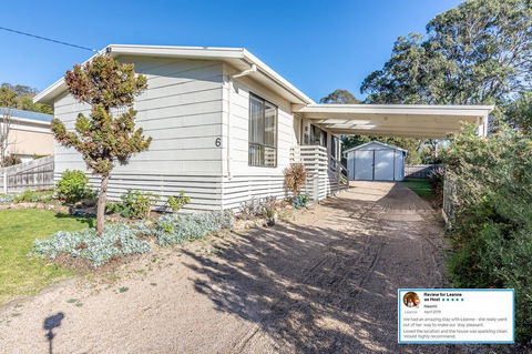 Eagle Bay Cottage - Hobart Tourism 0