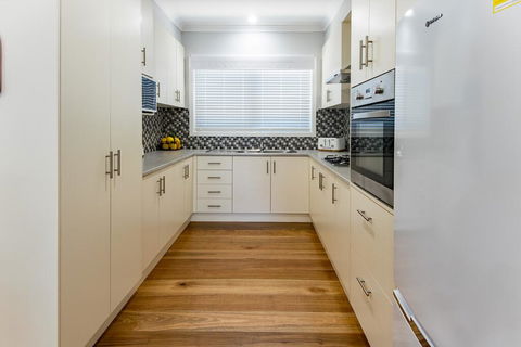 EAGLE VIEW UNIT 5 STAR - Hobart Tourism 3