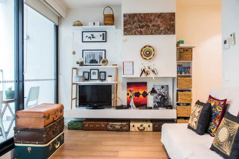 Eclectic 1 Bedroom South Yarra Hideaway - Tourism TAS 0