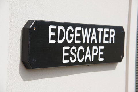 Edgewater Escape - Hobart Tourism 1
