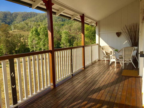 Eighteen Mile Cottage - Hobart Tourism 0