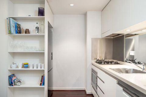 Elegant Loft Perfect For Inner City Explorers - Tourism TAS 3