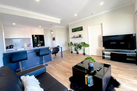 Elegantly Appointed BRAND NEW Luxurious Apartment! - Tourism TAS 0