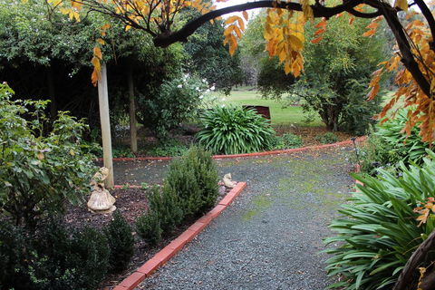 Elinike Guest Cottages - Tourism TAS 2