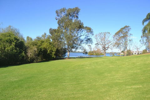 ELSINOR Townhouse 10 Mulwala - Tourism TAS 2