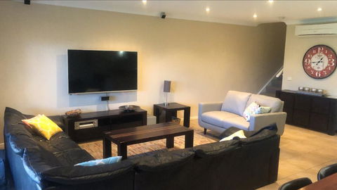 ELSINOR Townhouse 2 - Tourism TAS 2
