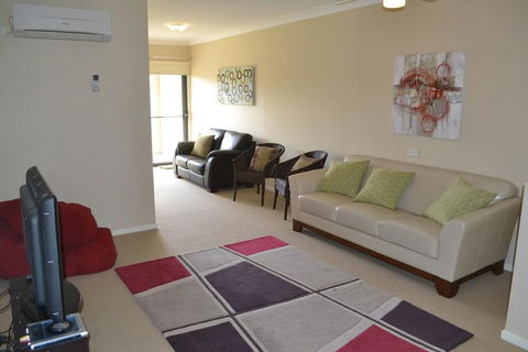 ELSINOR Townhouse 8 Mulwala - Tourism TAS 3