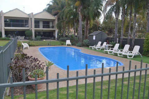 ELSINOR Townhouse 8 Mulwala - Tourism TAS 0