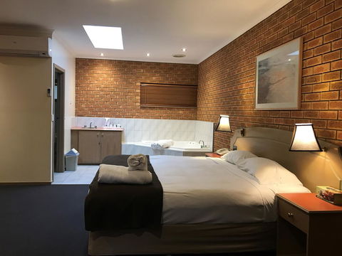 Eltham Motor Inn - Hobart Tourism 2