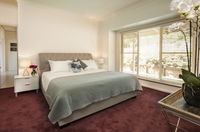 Emerald Lodge
