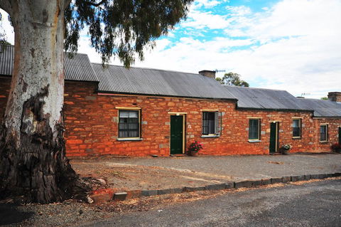 Emma Tiver Heritage Cottage - Hobart Tourism 0