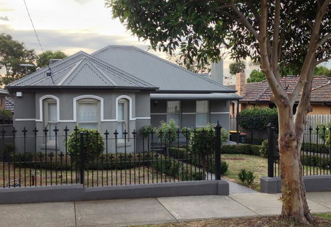 Essendon - Home Away From Home - Tourism TAS 0