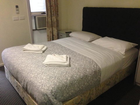 Evancourt Motel - Hobart Tourism 1