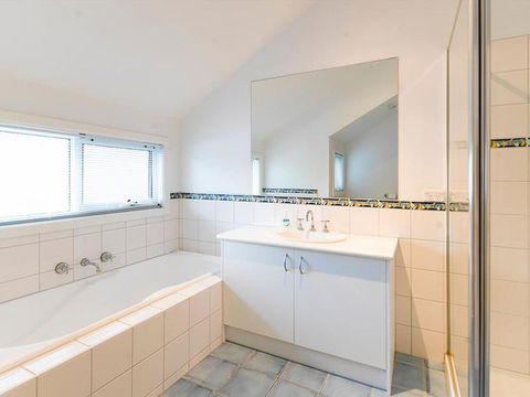 EVERGREEN BEACH HOUSE - Tourism TAS 2