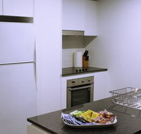 Executively Styled 2 Bed 2 Bath Perfect Location - Hobart Tourism
