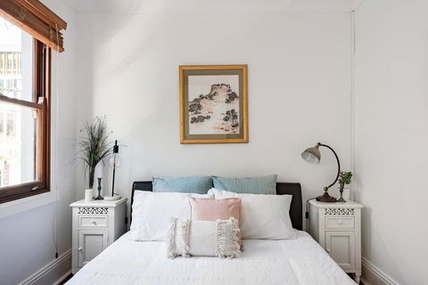 Expansive House Seconds From Oxford Street - Tourism TAS 2