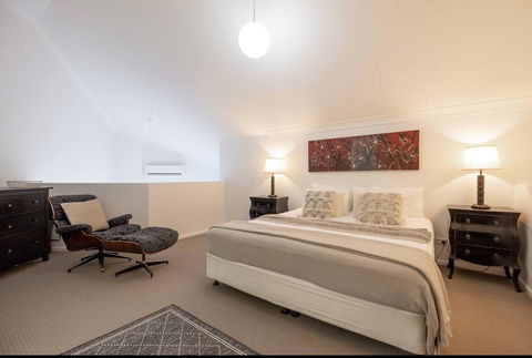 Fabulous Kangaroo Point 3 Bedroom Apartment - Hobart Tourism 0