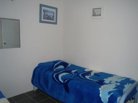 Fabulous Location - Ground Floor Waterfront Unit! Clearview Apartments - Hobart Tourism 1