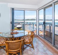 Fairholme 8 Perfect Lakefront Position - Hobart Tourism