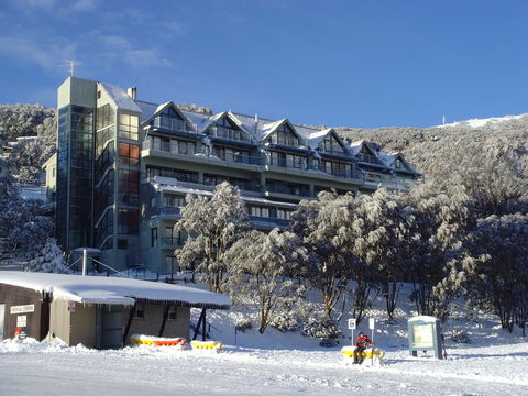 Falls Creek Country Club - Hobart Tourism 2