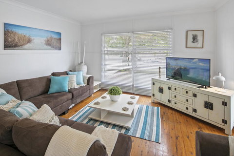 Family Beach House With Parking And Outdoor Dining - Tourism TAS 0