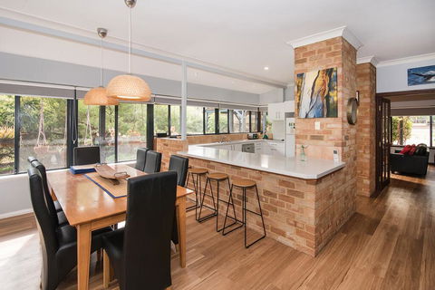 Family Friendly Holiday Haven - Hobart Tourism 3