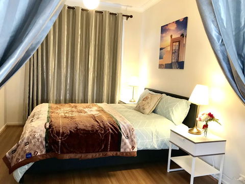 Family Home In Prime Location Melbourne - Hobart Tourism 0