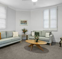 Family Terrace Home Minutes from Oxford Street and CBD - Tourism TAS