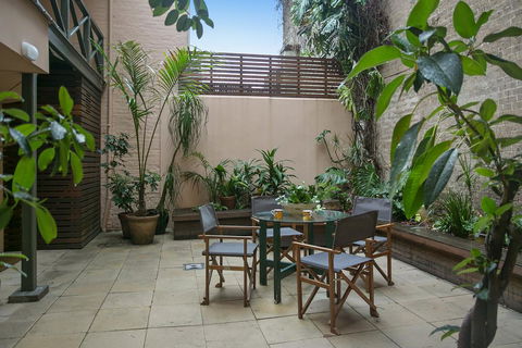 Family Terrace Home Minutes From Oxford Street And CBD - Tourism TAS 2