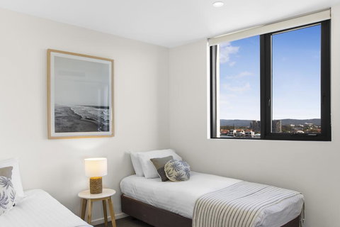 Family Unit With Parking, Balcony, Pool Near Beach - Tourism TAS 2