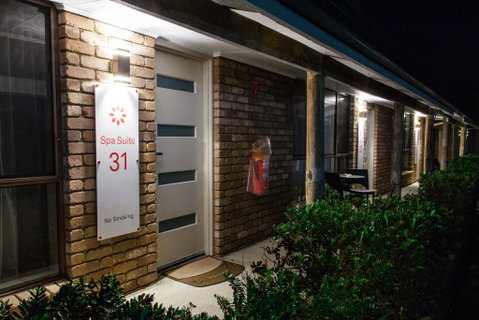 Farnham Court Motel And Restaurant - Tourism TAS 3