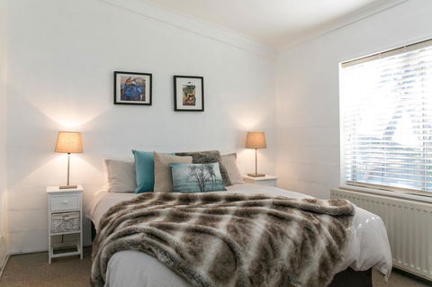 Feathertop Alpine Lodge - Hobart Tourism 3