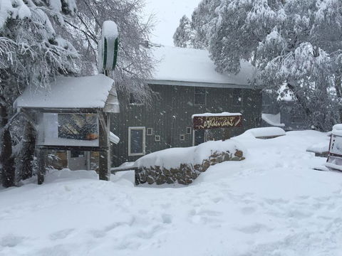 Feathertop Alpine Lodge - Hobart Tourism 0